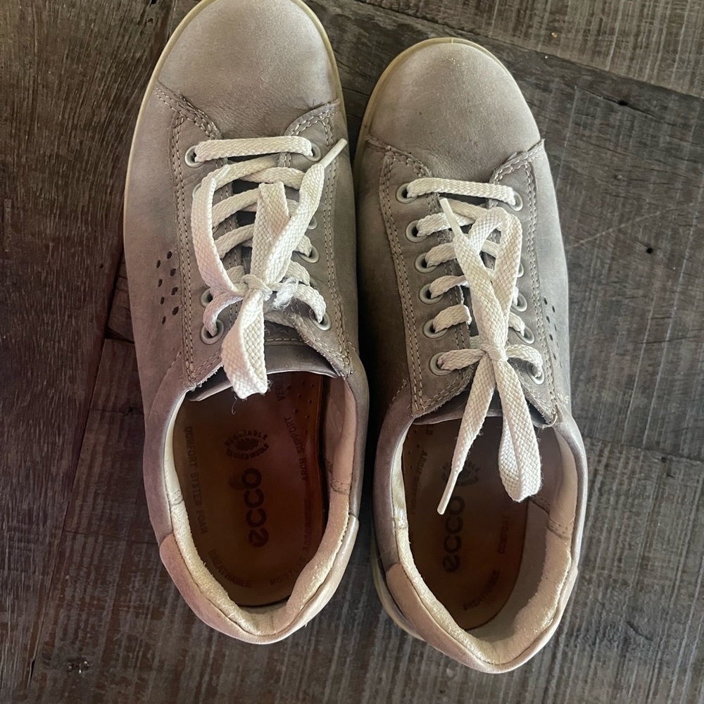 Ecco Light Gray Casual Sneakers
